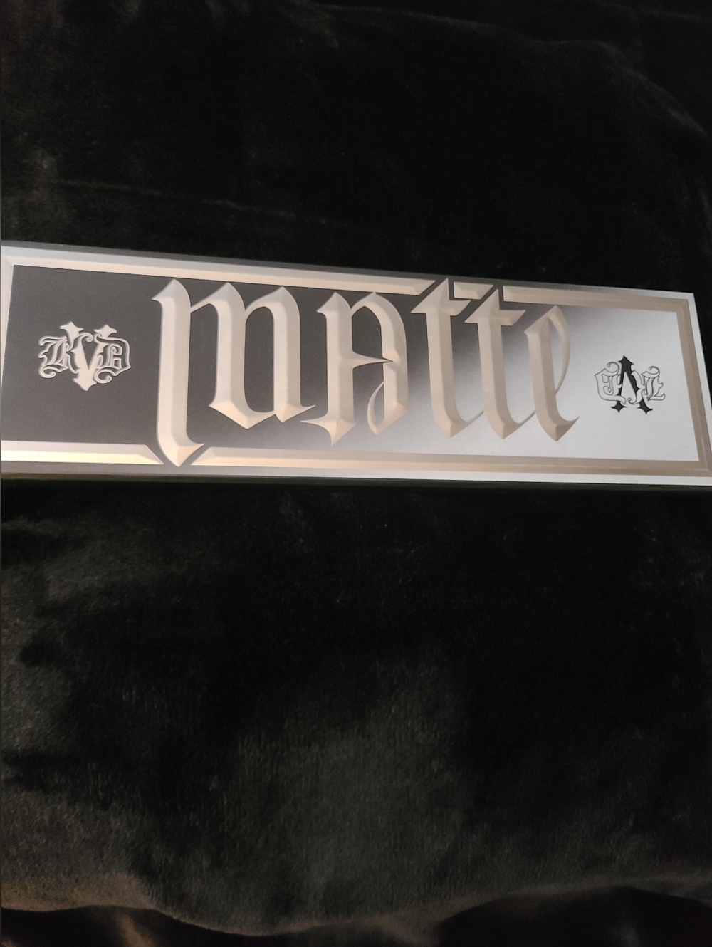 Kat Von D MetalMatte Eyeshadow Palette - Picture 3 of 5